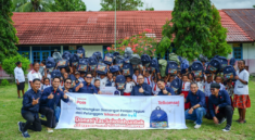 Telkomsel Hadirkan Program Tukar Poin untuk Salurkan Tas Sekolah